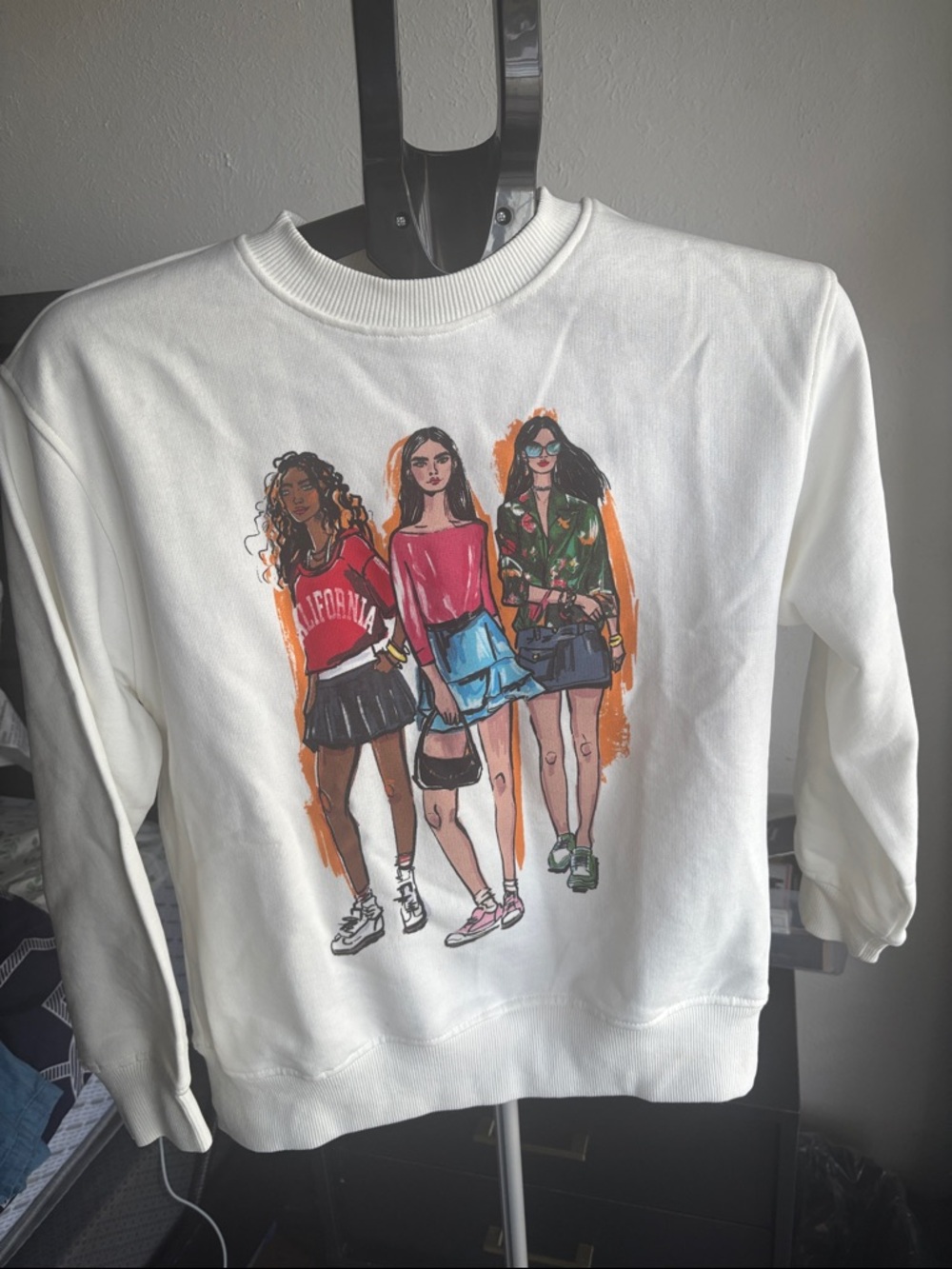 Zara White Crewneck Sweatshirt
